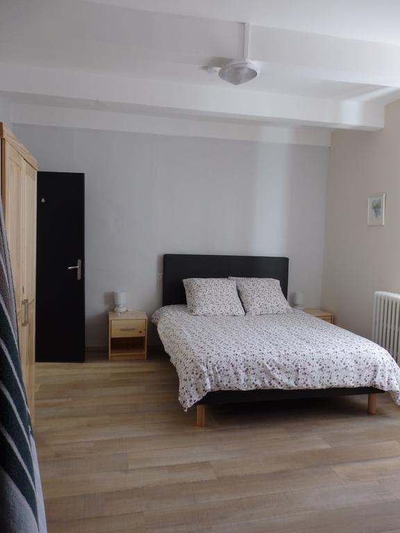Le Merlanson Chambres D'Hotes Bez-et-Esparon Exterior foto